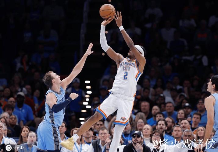 亚历山大狂砍41分助雷霆豪取8连胜,快船惊险击败灰熊 亚历山大狂砍41分助雷霆豪取8连胜,快船惊险击败灰熊